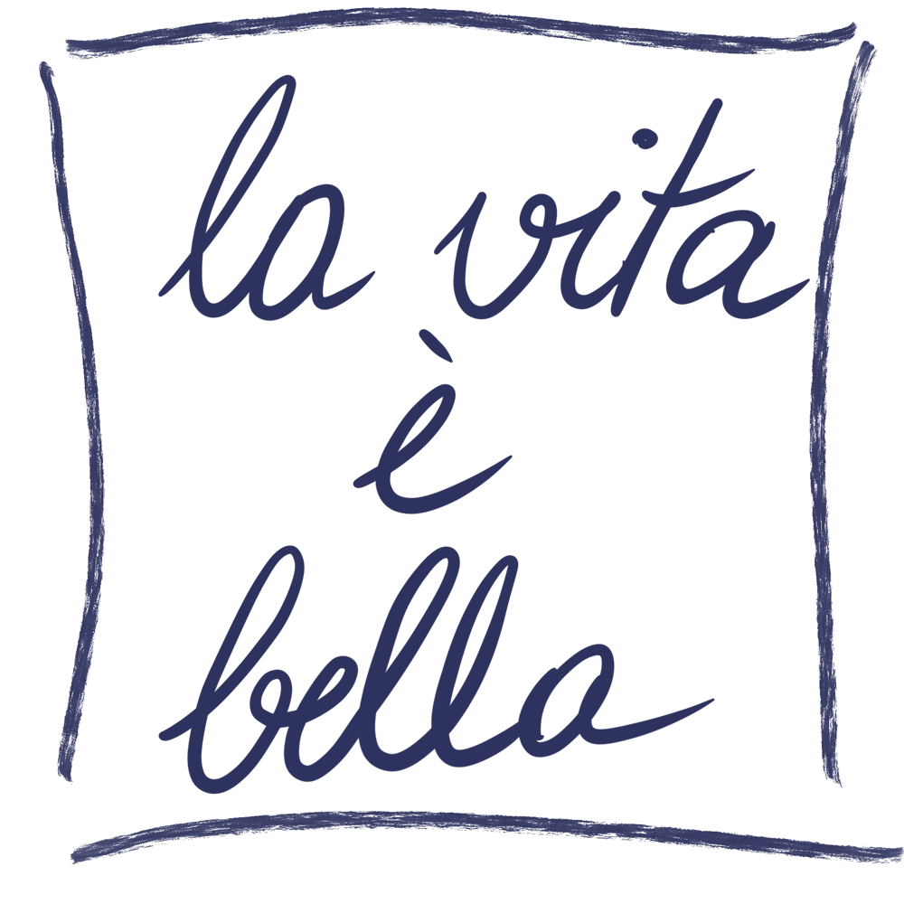 la-vita-e-bella-2026-blau-1000px